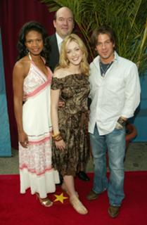 Jennifer Finnigan feet photo thumbnail