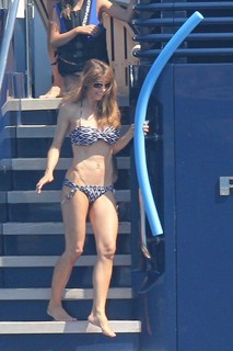 Jennifer Flavin feet photo 9