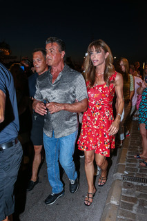 Jennifer Flavin feet photo 3