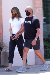 Jennifer Flavin feet photo 1