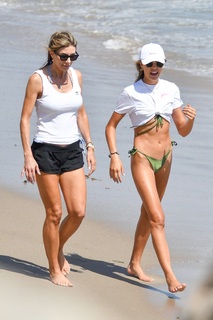 Jennifer Flavin feet photo 6