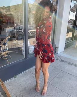 Jennifer Freeman feet photo thumbnail