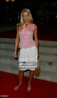 Jennifer Gareis feet photo 5
