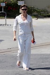 Jennifer Garner feet photo thumbnail