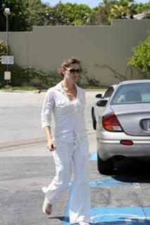 Jennifer Garner feet photo thumbnail