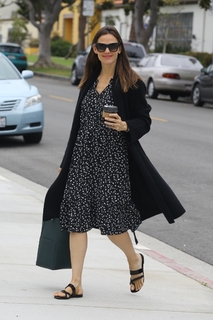 Jennifer Garner feet photo thumbnail