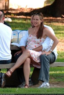 Jennifer Garner feet photo thumbnail