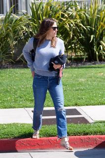 Jennifer Garner feet photo thumbnail