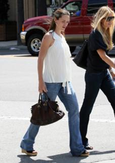Jennifer Garner feet photo thumbnail