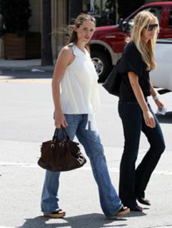 Jennifer Garner feet photo thumbnail