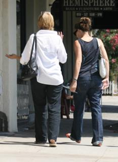 Jennifer Garner feet photo thumbnail