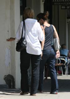 Jennifer Garner feet photo thumbnail