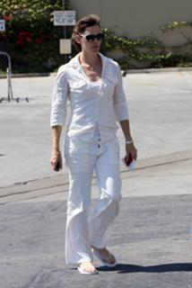 Jennifer Garner feet photo thumbnail