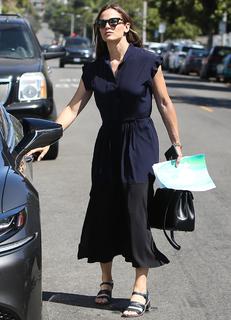 Jennifer Garner feet photo thumbnail