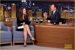 Jennifer Garner feet photo thumbnail