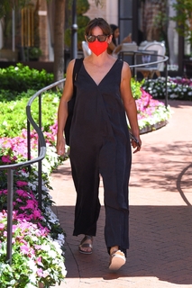 Jennifer Garner feet photo thumbnail