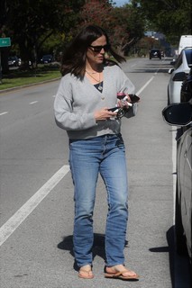 Jennifer Garner feet photo thumbnail