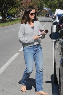 Jennifer Garner feet photo thumbnail