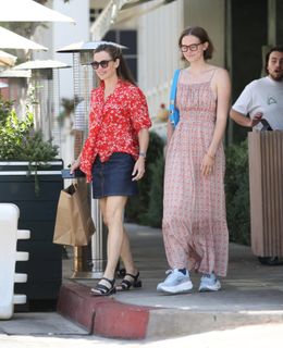 Jennifer Garner feet photo 5