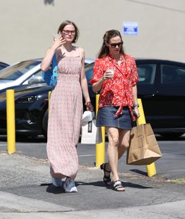 Jennifer Garner feet photo 4