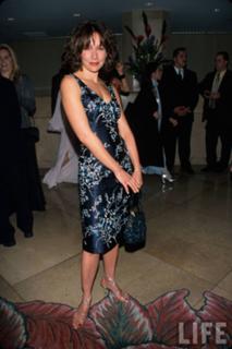 Jennifer Grey feet photo thumbnail