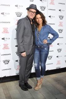 Jennifer Grey feet photo thumbnail
