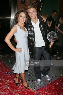 Jennifer Grey feet photo thumbnail