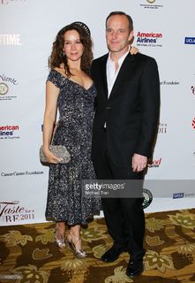 Jennifer Grey feet photo thumbnail