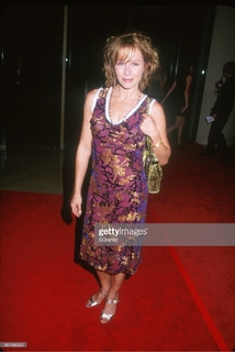 Jennifer Grey feet photo thumbnail