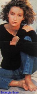 Jennifer Grey feet photo thumbnail