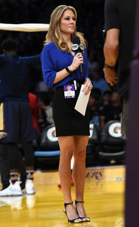 Jennifer Hale feet photo 12