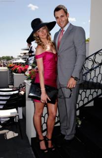 Jennifer Hawkins feet photo thumbnail