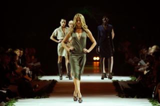 Jennifer Hawkins feet photo thumbnail