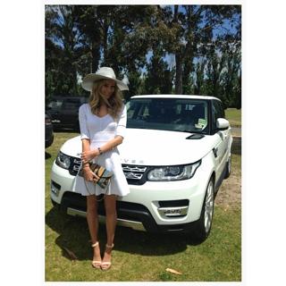 Jennifer Hawkins feet photo thumbnail