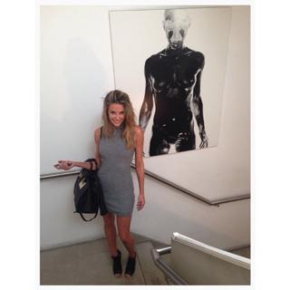 Jennifer Hawkins feet photo thumbnail