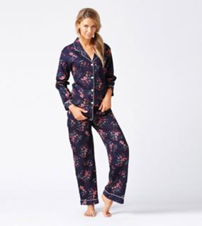 Jennifer Hawkins feet photo thumbnail