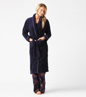 Jennifer Hawkins feet photo thumbnail