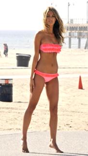 Jennifer Hawkins feet photo thumbnail