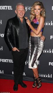 Jennifer Hawkins feet photo thumbnail