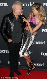 Jennifer Hawkins feet photo thumbnail