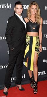 Jennifer Hawkins feet photo thumbnail