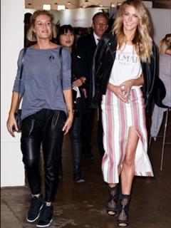 Jennifer Hawkins feet photo thumbnail