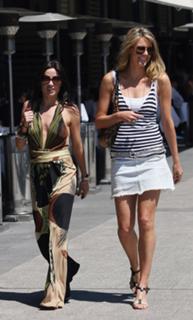 Jennifer Hawkins feet photo thumbnail