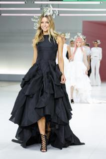 Jennifer Hawkins feet photo thumbnail