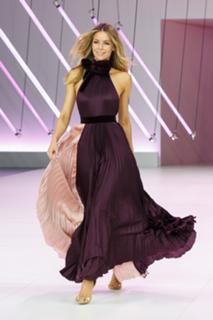 Jennifer Hawkins feet photo thumbnail