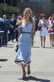 Jennifer Hawkins feet photo thumbnail