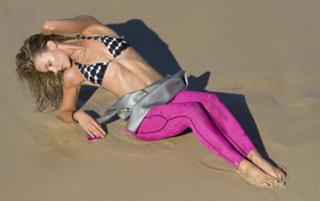 Jennifer Hawkins feet photo thumbnail