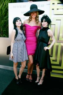 Jennifer Hawkins feet photo thumbnail