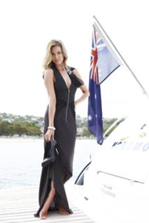 Jennifer Hawkins feet photo thumbnail