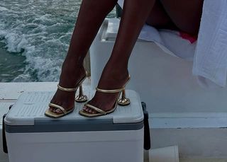 Jennifer Heylen feet photo 1